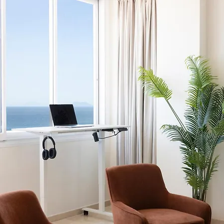 Stunning Marina Seaview Penthouse - Puerto Deportivo * אסטפונה