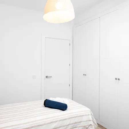 דירה Stunning Marina Seaview Penthouse - Puerto Deportivo אסטפונה