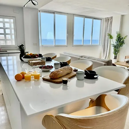 Stunning Marina Seaview Penthouse - Puerto Deportivo Apartamento Estepona