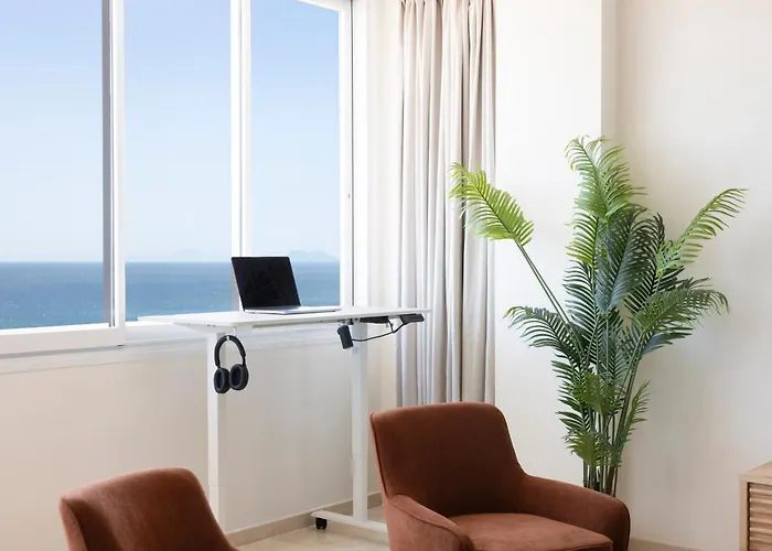 Stunning Marina Seaview Penthouse - Puerto Deportivo * Estepona