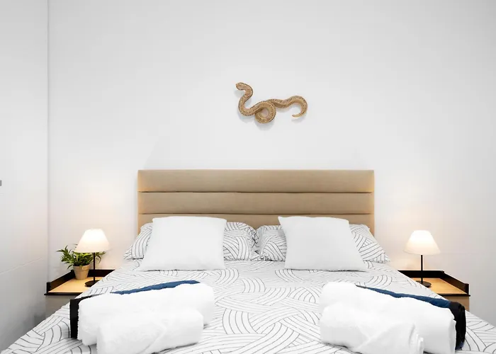 Stunning Marina Seaview Penthouse - Puerto Deportivo Estepona