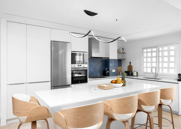 Stunning Marina Seaview Penthouse - Puerto Deportivo *