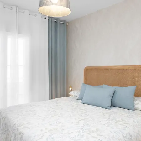 Lägenhet Stunning Marina Seaview Penthouse - Puerto Deportivo *